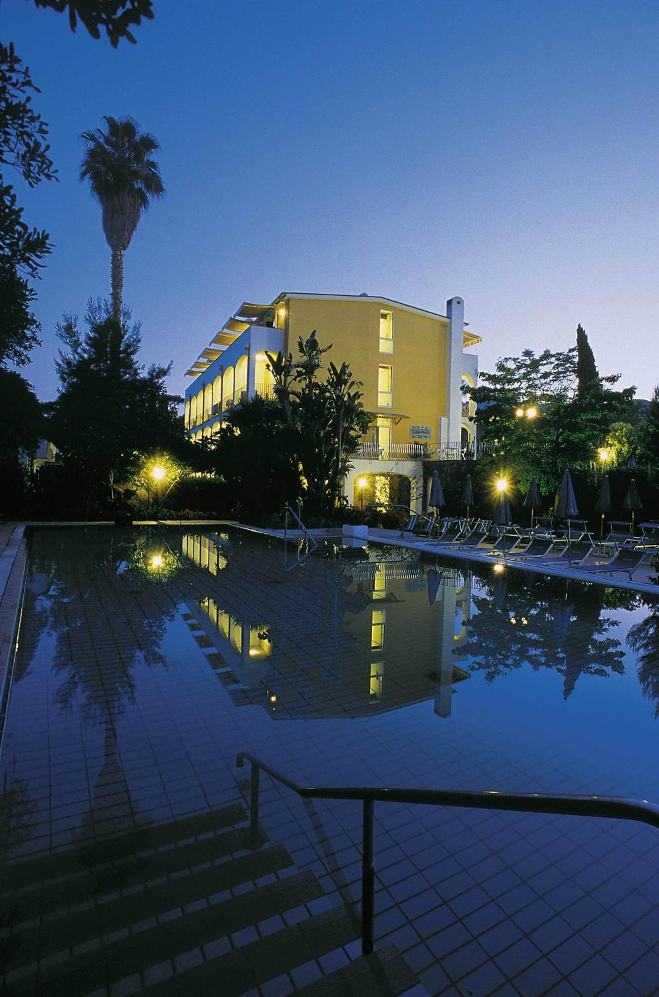 Hotel San Giovanni Terme 4*